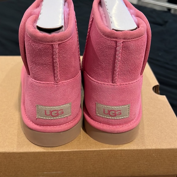 Big kids pink Jona Ugg boot- size 3 new! - Picture 5 of 7